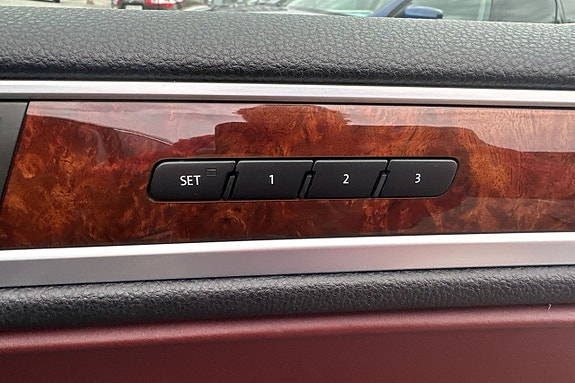 Volkswagen Touareg 15 of 30