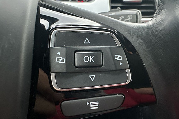 Volkswagen Touareg 30 of 30