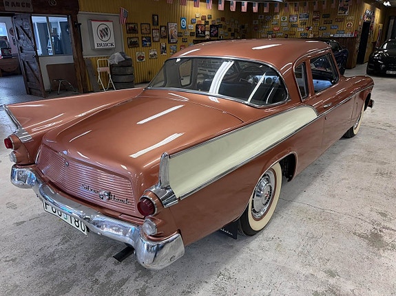 Studebaker Golden Hawk