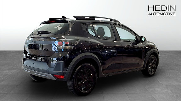 Dacia Sandero Stepway 2 of 10