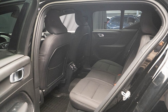 Volvo XC40 18 of 25