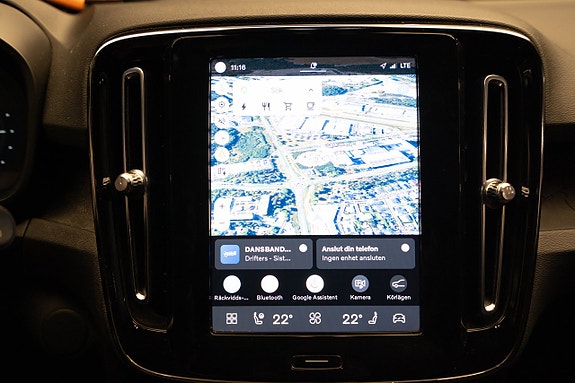 Volvo XC40 21 of 25