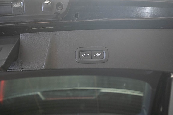 Volvo XC40 25 of 25