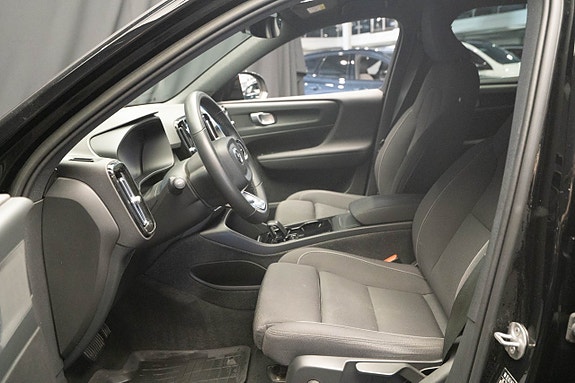 Volvo XC40 19 of 25