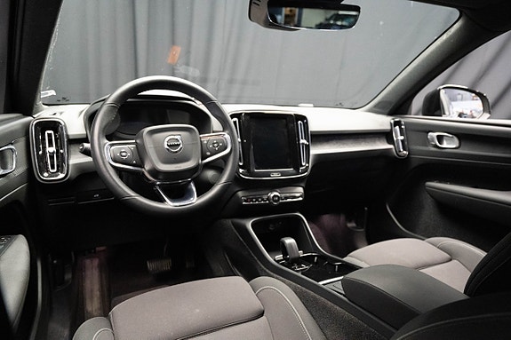 Volvo XC40 12 of 25