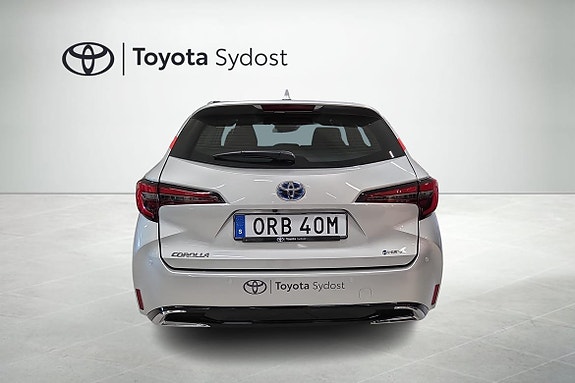 Toyota Corolla 5 of 19