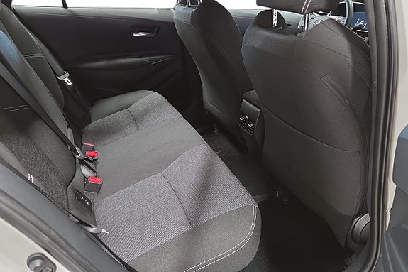 Toyota Corolla 15 of 19