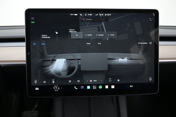 Tesla Model Y 20 of 27