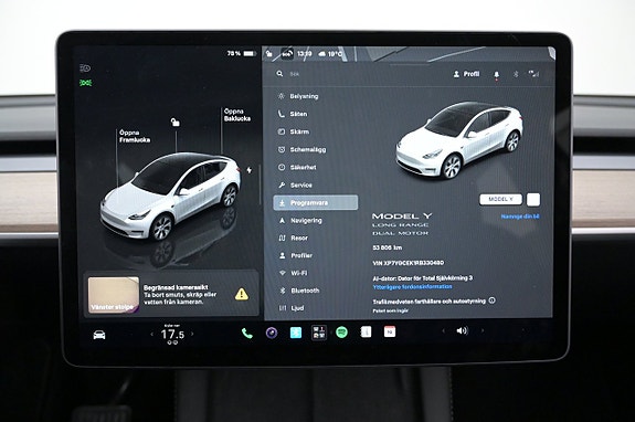 Tesla Model Y 14 of 27