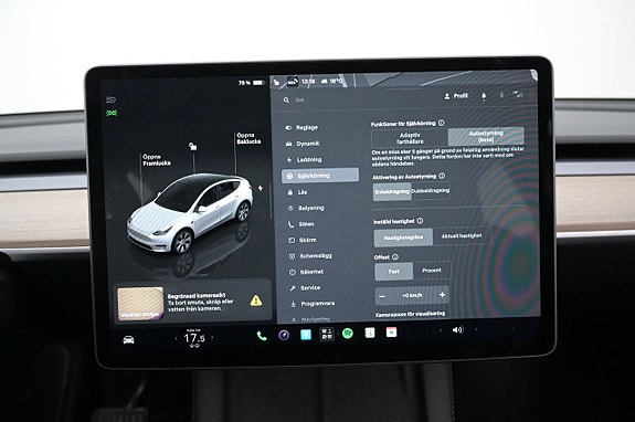Tesla Model Y 16 of 27