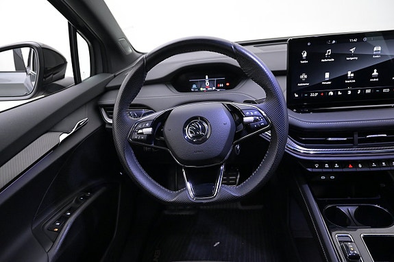 Skoda Enyaq 7 of 27