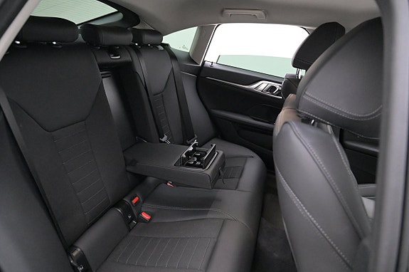 BMW i4 21 of 27