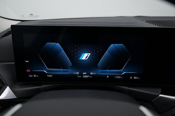 BMW i4 8 of 27