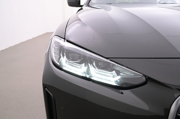 BMW i4 26 of 27