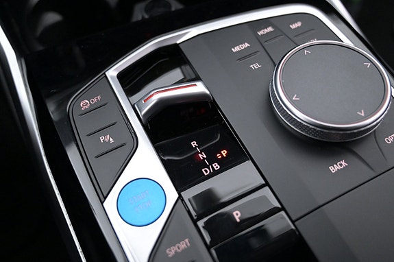 BMW i4 19 of 27