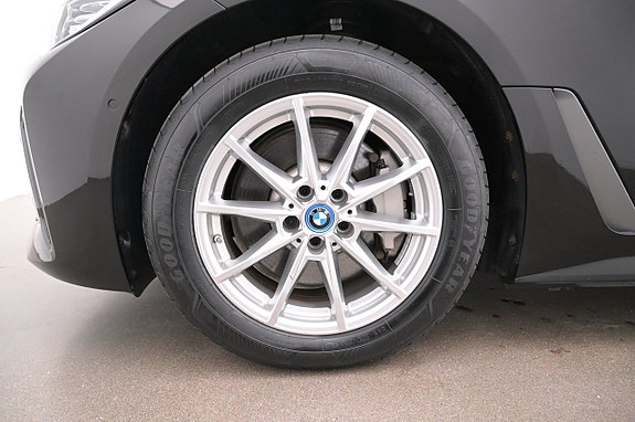 BMW i4 27 of 27