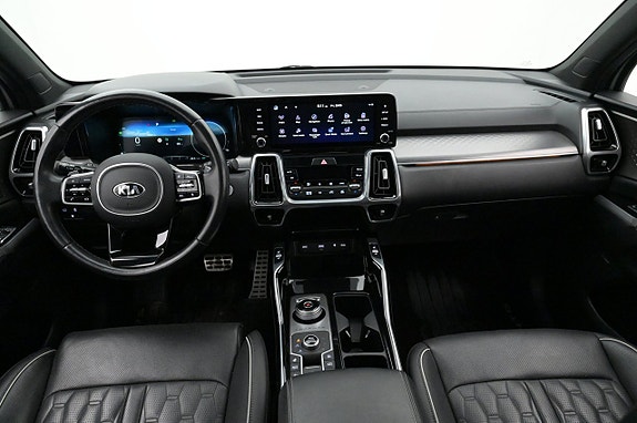 Kia Sorento 6 of 27
