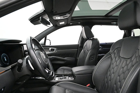 Kia Sorento 10 of 27