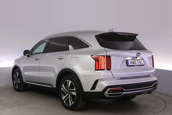 Kia Sorento 4 of 27