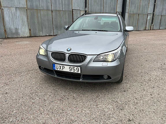 BMW 530xd 2 of 11