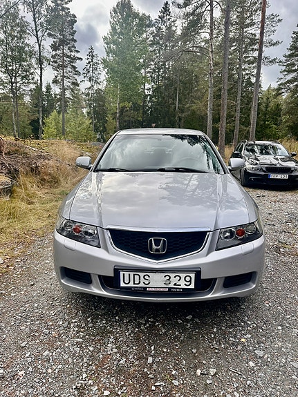 Honda Accord 4 of 10