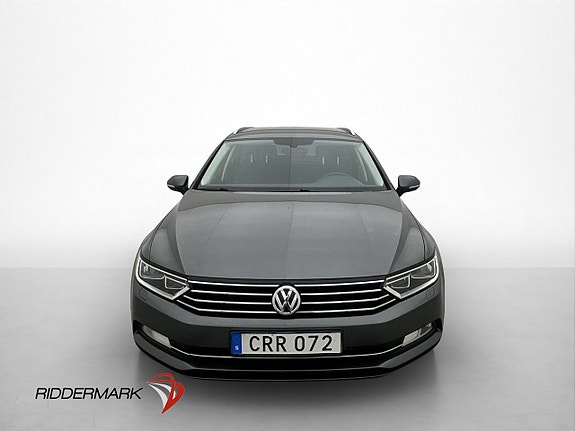 Volkswagen Passat 2 of 27
