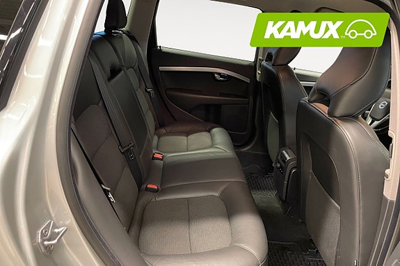 Volvo V70 12 of 24