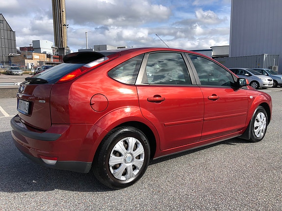 Ford Focus 4 of 6
