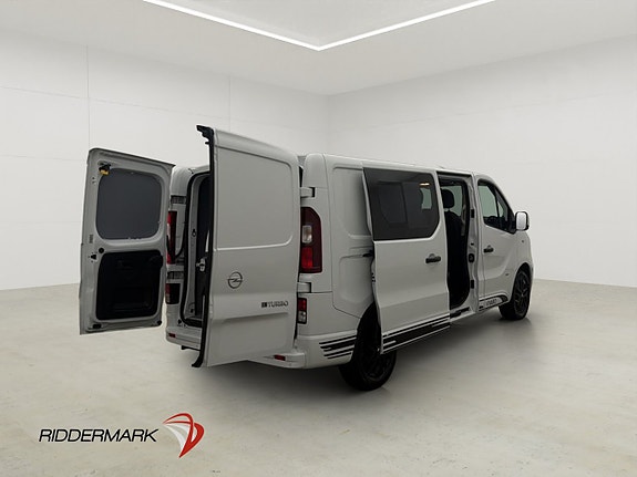 Opel Vivaro 12 of 30
