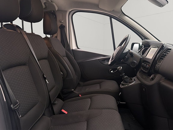 Opel Vivaro 28 of 30