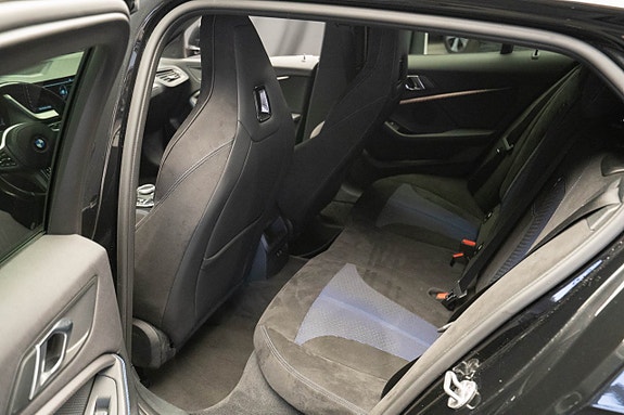 BMW 118i 17 of 20