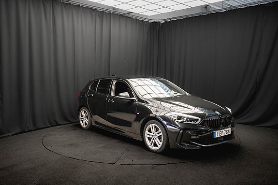 BMW 118i 4 of 20