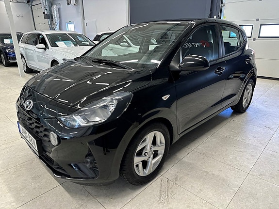 Hyundai i10 4 of 17