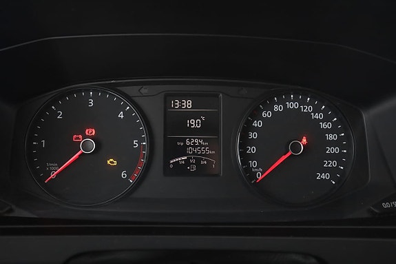Volkswagen Caravelle 20 of 30