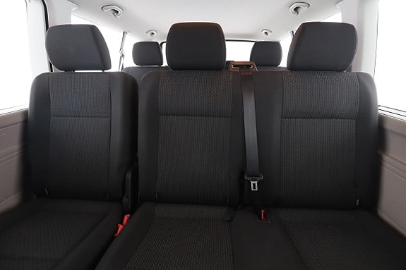 Volkswagen Caravelle 16 of 30