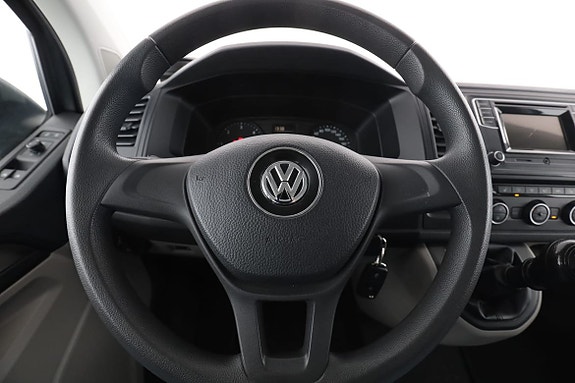 Volkswagen Caravelle 19 of 30