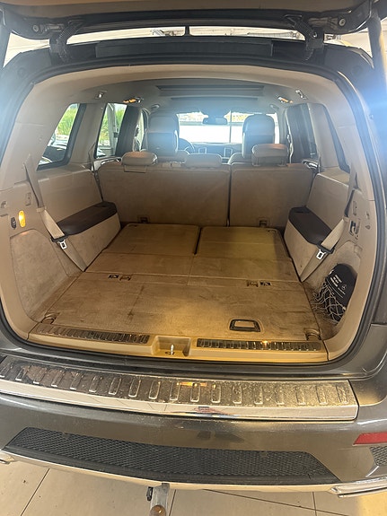 Mercedes-Benz GL500 9 of 9