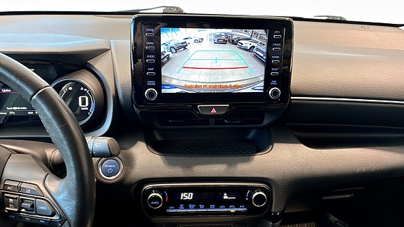 Toyota Yaris 12 of 13