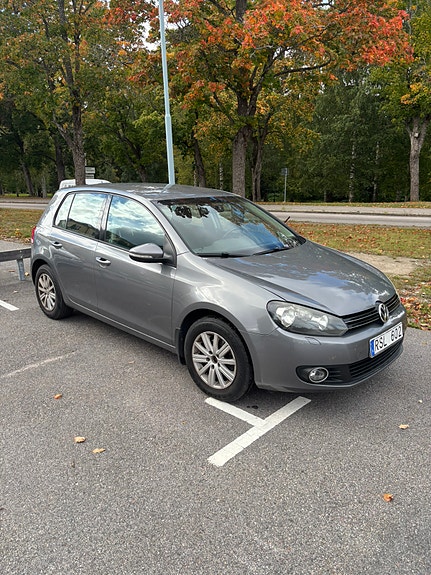 Volkswagen Golf VI 2 of 9