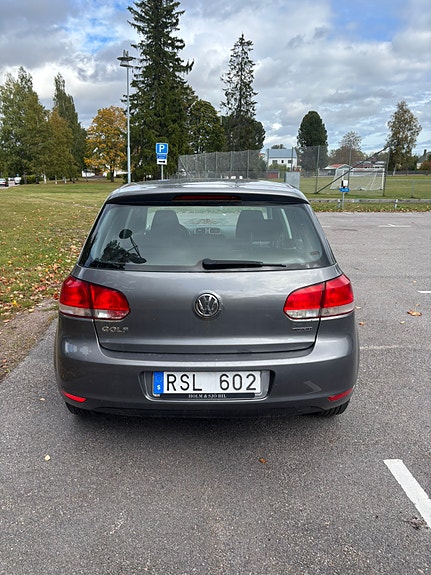Volkswagen Golf VI 4 of 9