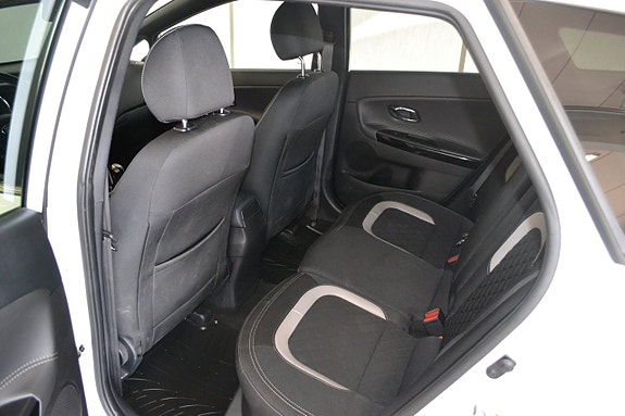 Kia Ceed 7 of 12