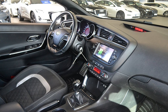 Kia Ceed 10 of 12