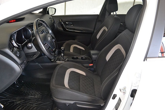 Kia Ceed 4 of 12