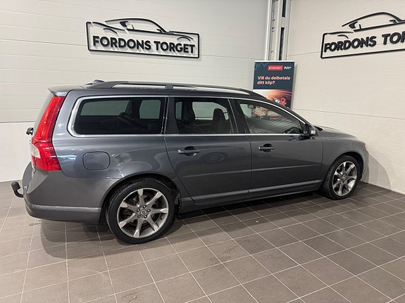 Volvo V70 4 of 20