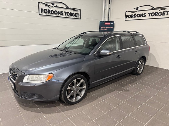 Volvo V70 2 of 20