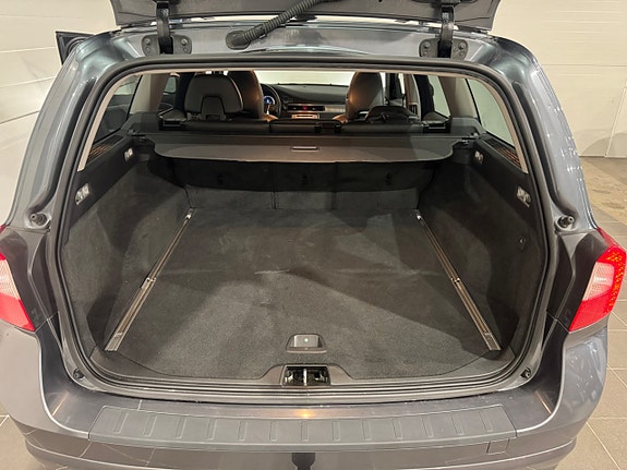 Volvo V70 17 of 20