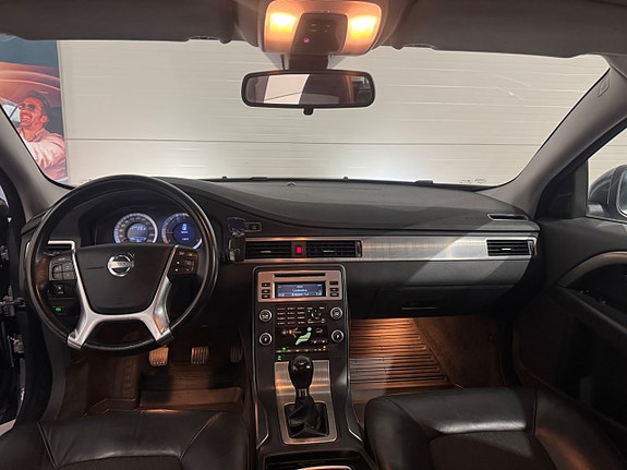 Volvo V70 9 of 20