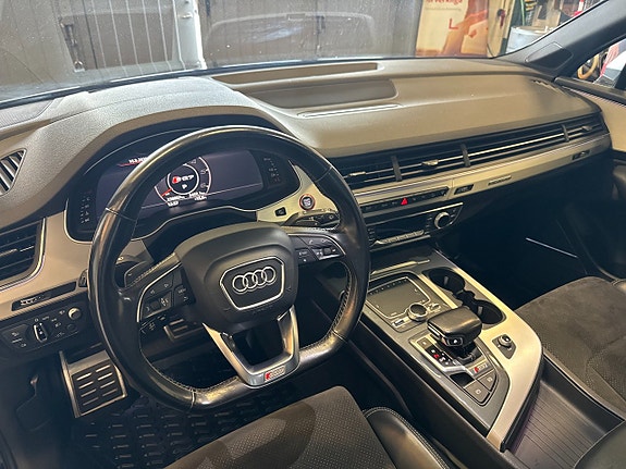 Audi SQ7 19 of 29