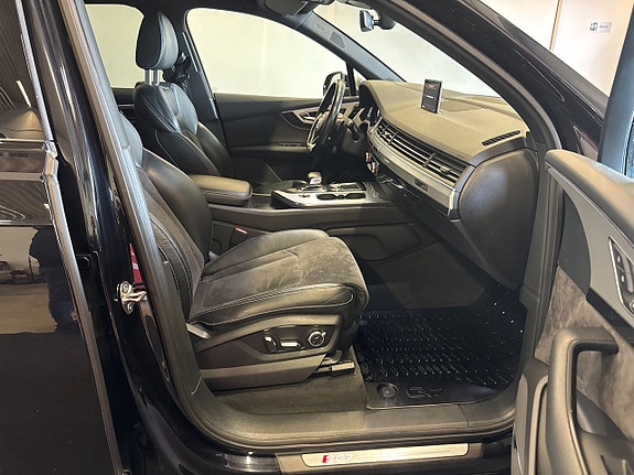 Audi SQ7 10 of 29