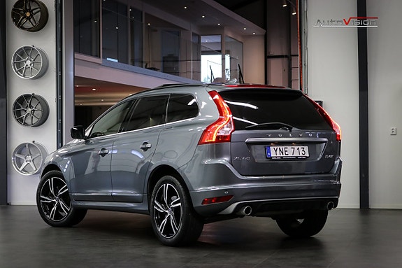 Volvo XC60 2 of 30
